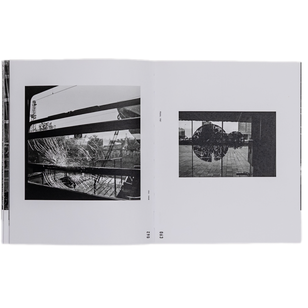 JOSEF MOUCHA: INCRIMINATING MOMENTS (SPOUŠŤ 001, SIGNED)