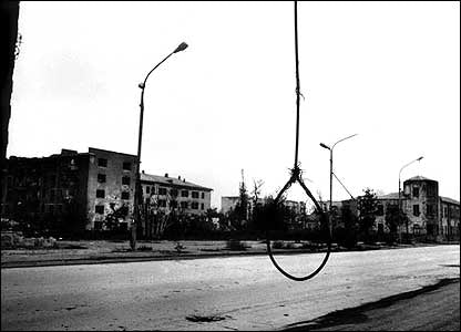 STANLEY GREENE - OPEN WOUND: CHECHNYA 1994-2003