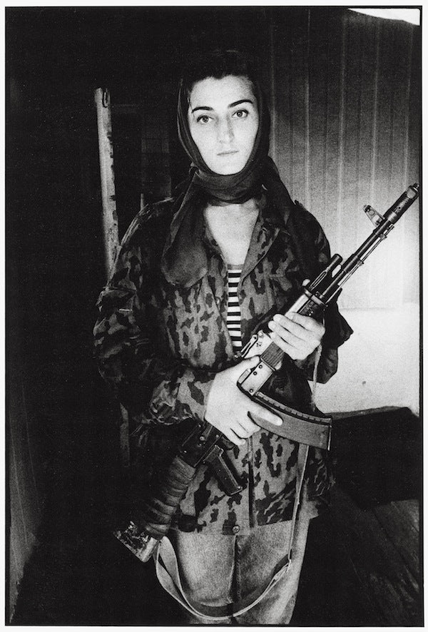 STANLEY GREENE: BLACK PASSPORT (GERMAN)