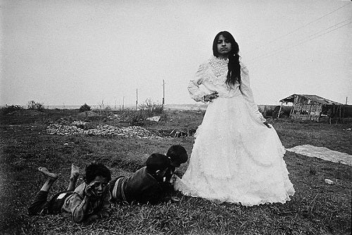 LJALJA KUZNETSOVA: SHAKING THE DUST OF AGES (Aperture)