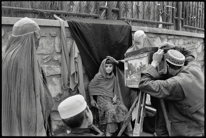 JASON ESKENAZI: DEPARTURE LOUNGE (SIGNED)