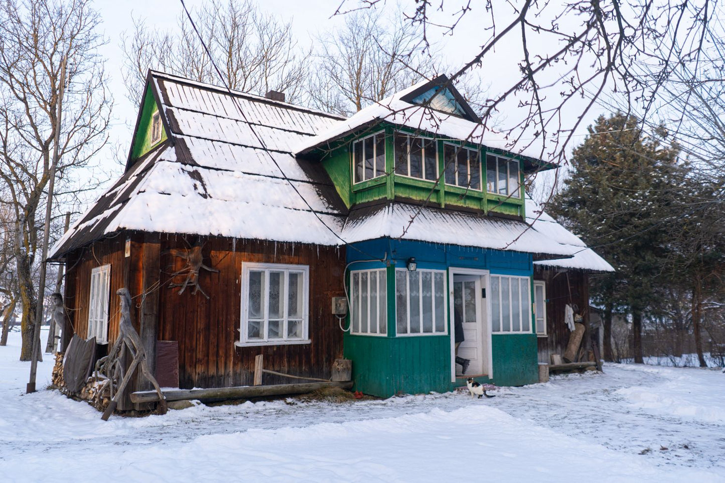 ANNA ILCHENKO AND SVITLANA OSLAVSKA: OLD KHATA PROJECT