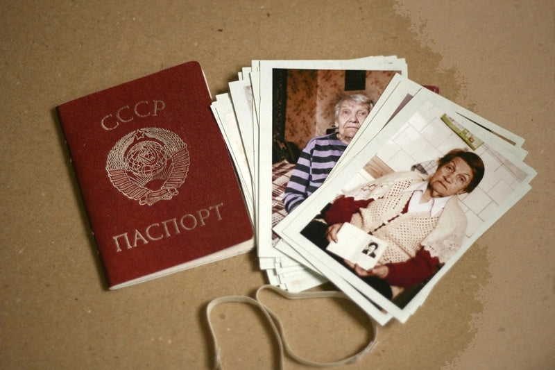 TATIANA FIODOROVA: SOVIET PASPORT (SIGNED & NUMBERED, EDITION OF 60 COPIES)