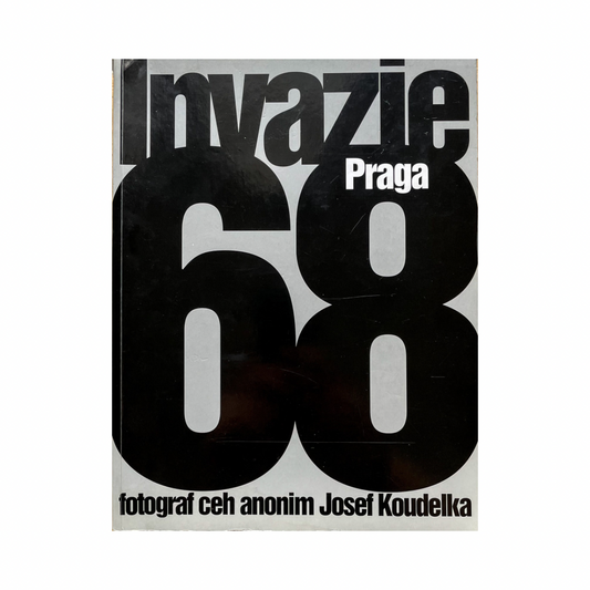 JOSEF KOUDELKA: INVAZIE PRAGA  (romanian edition, preowened)