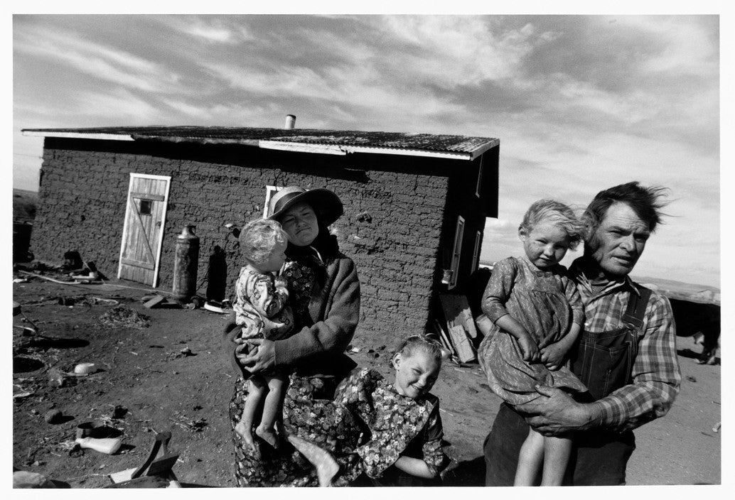 LARRY TOWELL: THE MENNONITES